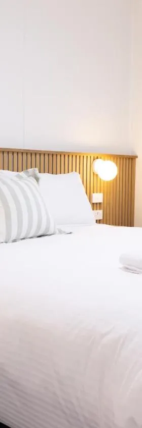 高街汽车旅馆，位于伊丘卡的酒店