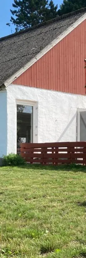 Dambækgaard Sustainable Farm，位于Hårlev的酒店