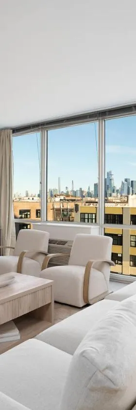 Ultra Luxury Apt - Panoramic NYC View with Pool - Minutes to City，位于霍博肯的酒店