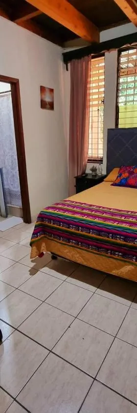 AZURA HOTEL BOUTIQUE，位于科万的酒店