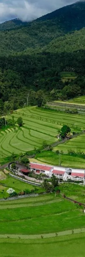 Santya Loka Lodge & Twin Waterfall，位于贾蒂卢维的酒店