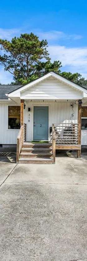 Twin Tides Beach House Carolina Beach - Unit 2，位于卡罗来纳比奇的酒店
