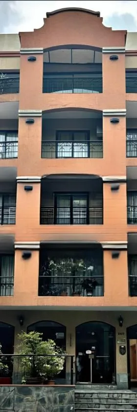 萨尔塔阿尔托帕克酒店，位于萨尔塔的酒店