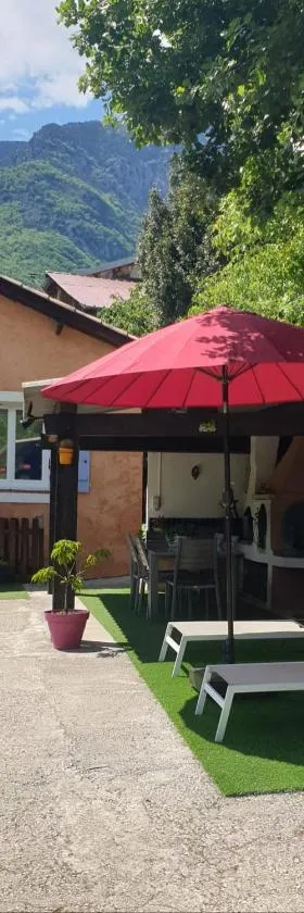 Mon gîte à Pélasque，位于Lantosque的酒店