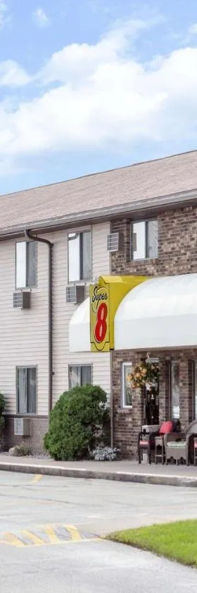 安提格速8汽车旅馆，位于Antigo的酒店