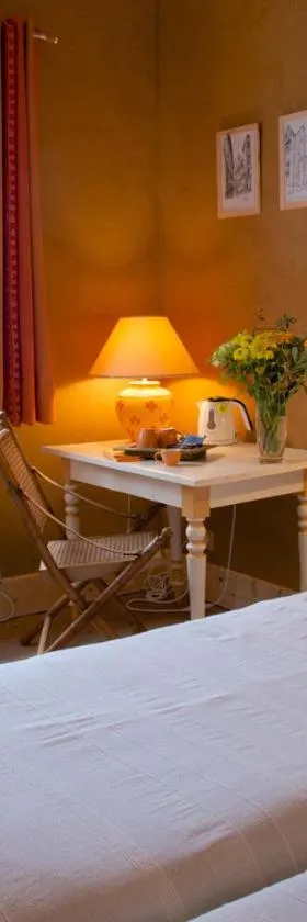 Le Petit Saint-Julien，位于Saint-Julien-les-Villas的酒店