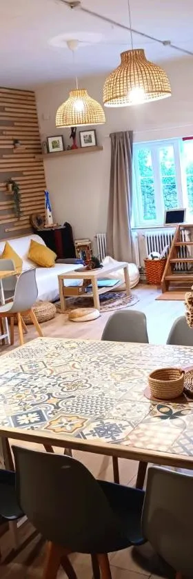 Nómada Hostel - Surf & pilgrim House，位于圣维森特-德拉巴尔克拉的酒店