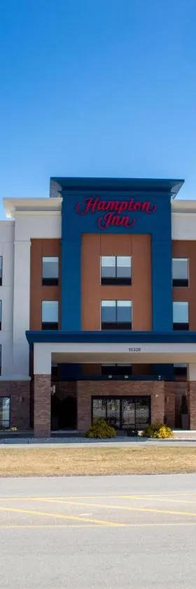 Hampton Inn & Suites Big Rapids, Mi，位于大瀑布城的酒店