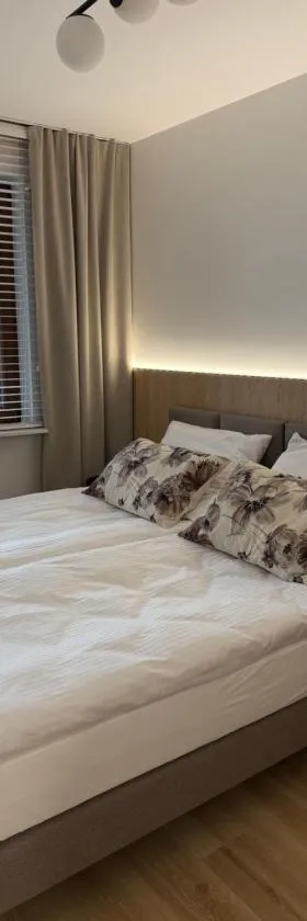 Apartament DeLuxe Targowa，位于加尔沃林的酒店