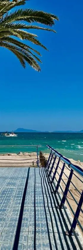 Faro Playa de Cullera，位于法罗德卡勒拉的酒店