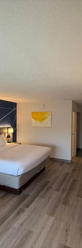 Comfort Inn & Suites Danbury-Bethel，位于丹伯里的酒店