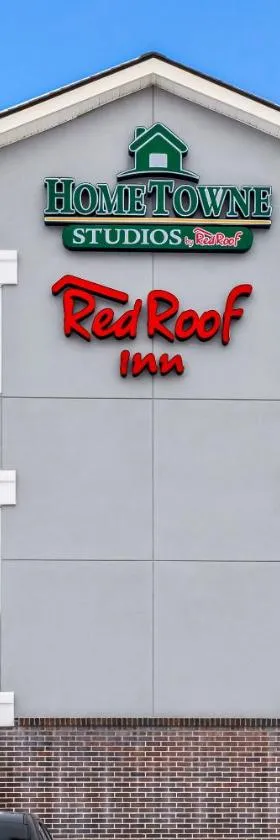 HomeTowne Studios by Red Roof Southfield，位于南菲尔德的酒店