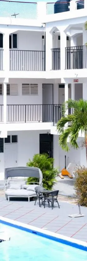 GolfView Hotel，位于曼德维尔的酒店