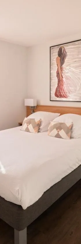 Hotel De Paris Jaligny，位于Jaligny的酒店