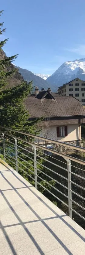 Beautiful apartment in the center of Switzerland，位于埃斯特费尔德的酒店