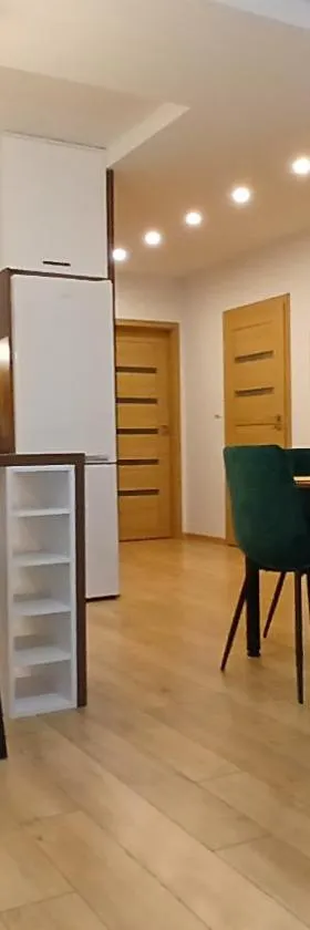 Apartament Idea Wacyn z miejscem parkingowym，位于拉多姆的酒店