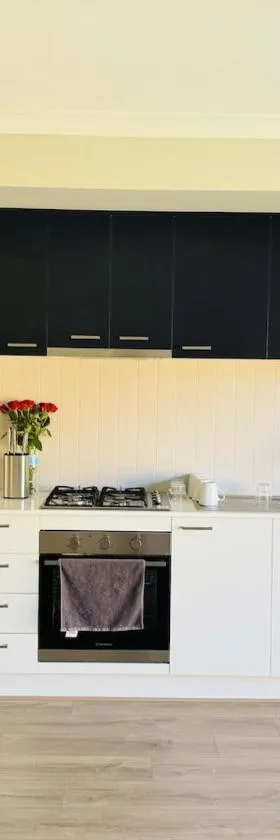 Charming Lakeside Retreat，位于Plumpton的酒店