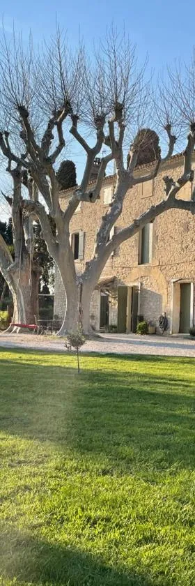 Gîte Mas provençal，位于塔拉斯孔的酒店