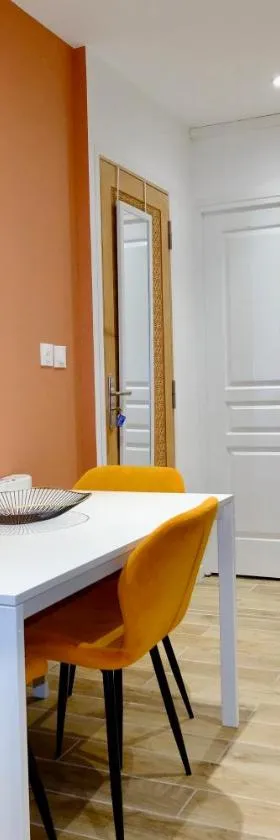 Your Home Loos - Close to LILLE，位于Loos的酒店