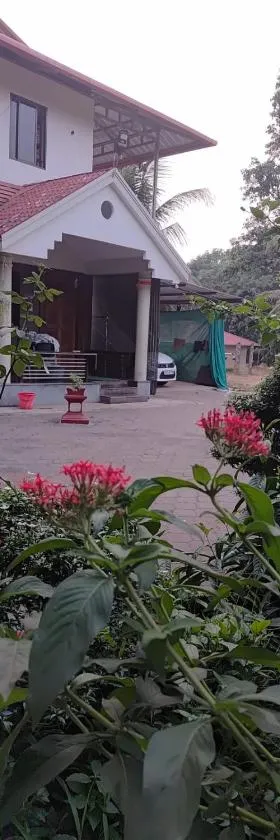 Suvarna TOURIST HOME，位于Dharmastala的酒店
