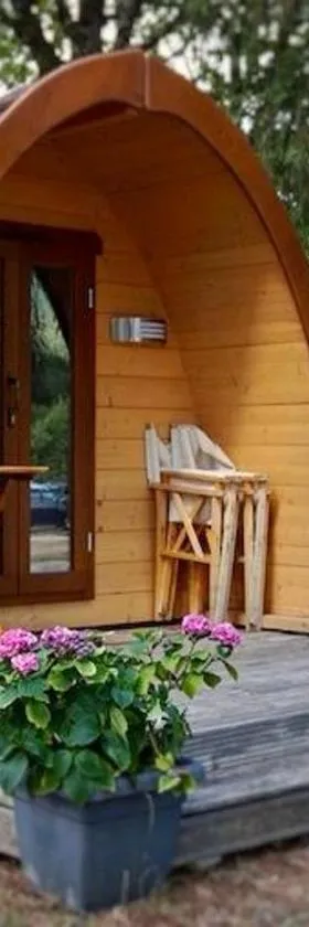 Cabane en bois POD 1，位于Champfromier的酒店