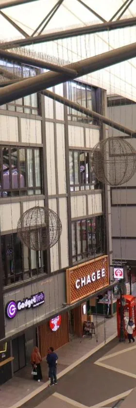 Hotel Aaraa，位于伯恩仓的酒店