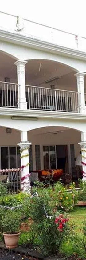 Beejan Mansions，位于罗驰诺尔的酒店