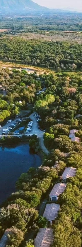 Camping Naturiste Riva Bella 4*，位于林古泽塔的酒店