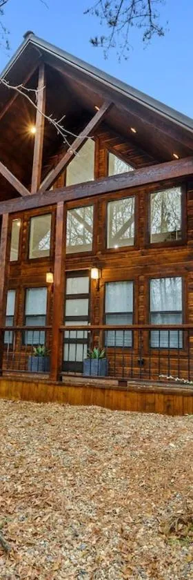 The Modern Luxurious Mystic Love Cabin，位于布罗肯鲍的酒店