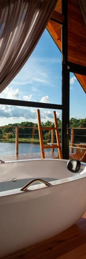 Cabana Água - Cabanas Recanto do Lago，位于新彼得罗波利斯的酒店