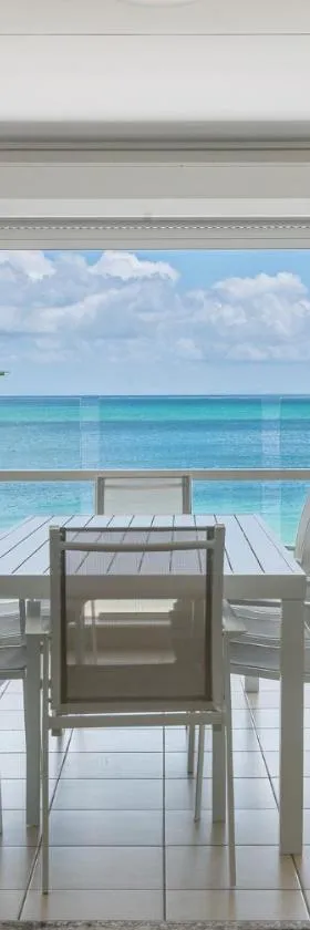 Deep Blue Apartment 8，位于天阁露玛的酒店