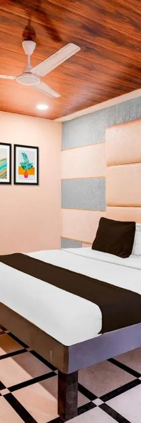 Super Hotel O Palava Dombivali，位于Mangrul的酒店