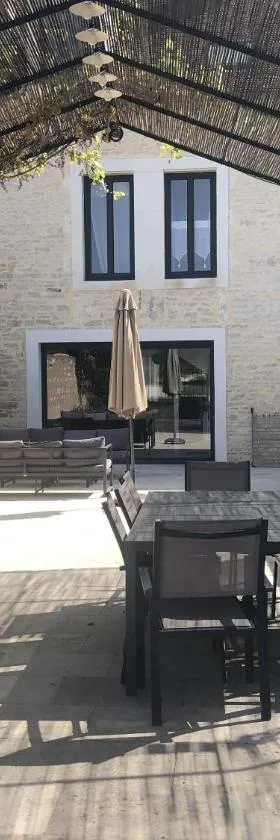 Maison de Pauline, Chablis Vineyard，位于Préhy的酒店
