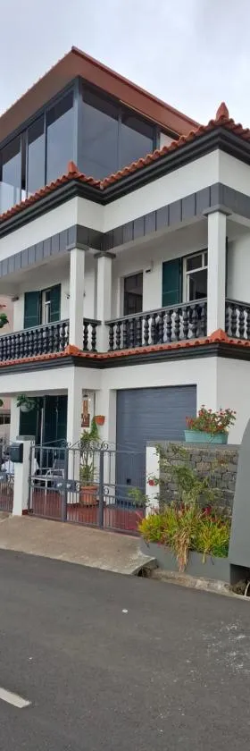 Sallys，位于蓬他达维托亚的酒店