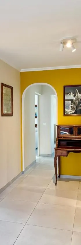 Lovely apartment in Albertville，位于阿尔贝维尔的酒店