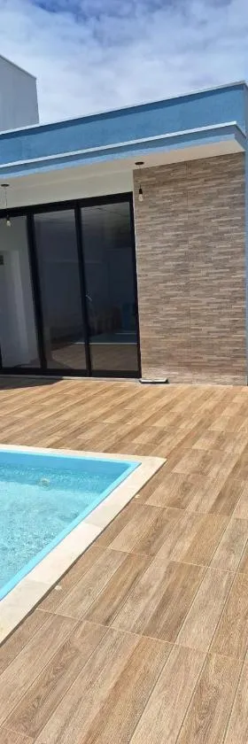 Kit net com piscina para alugar，位于容迪亚伊的酒店