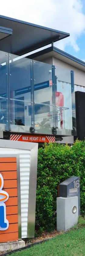 Stay Motel - Formerly Room Motels Gympie，位于金皮的酒店