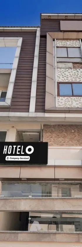 Super Hotel O GMS Road Near Bus Stand，位于Mājra的酒店
