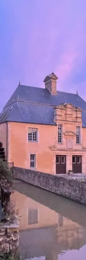 Le Beau Moulin，位于Trévières的酒店