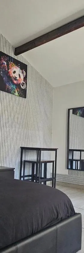 Maisonnette grande hauteur，位于德朗西的酒店