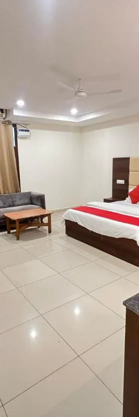 Hotel My Best Stay Patiala !! Parking ! Near Bus Stand ! Banquet ! Near Punjabi University ! Couple Friendly，位于伯蒂亚拉的酒店
