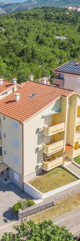 Jurica Apartmani，位于克罗诺维察的酒店