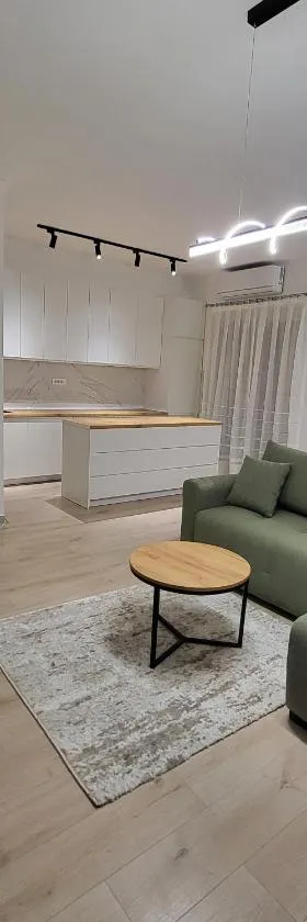 2B Apartment-2，位于Petrovec的酒店