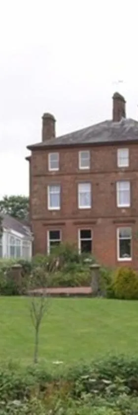 Kirkconnel Hall Hotel，位于艾克里费亨的酒店