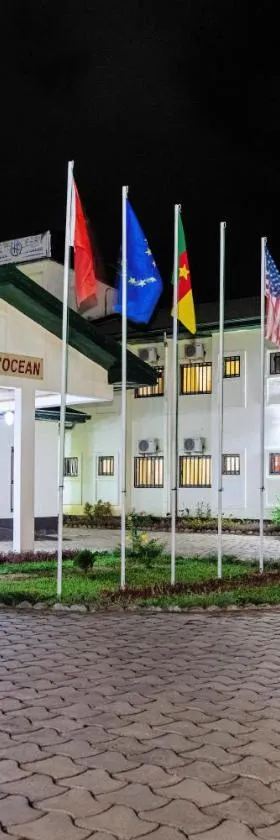 HOTEL DE L'OCEAN KRIBI，位于克里比的酒店