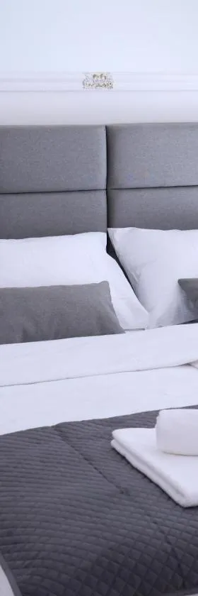 Artena Hotel，位于普拉的酒店