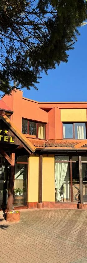 考普米克酒店，位于弗龙堡的酒店