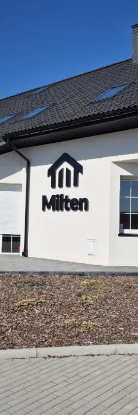 Milten Pniów，位于Pniów的酒店