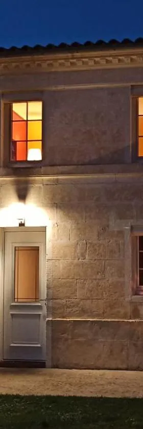 Les rives du Rochefollet，位于Saint-Vaize的酒店