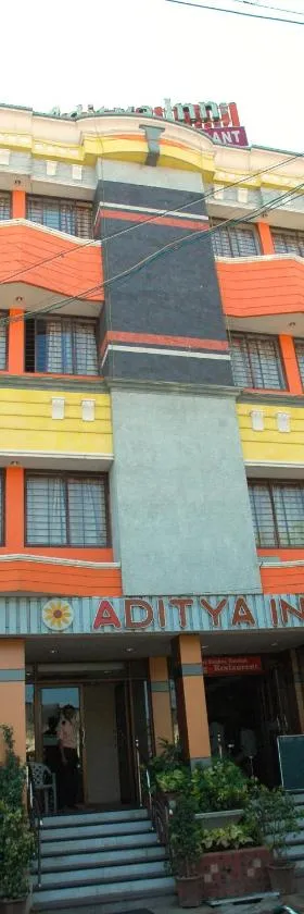 Aditya Inn，位于蓬蒂切里的酒店